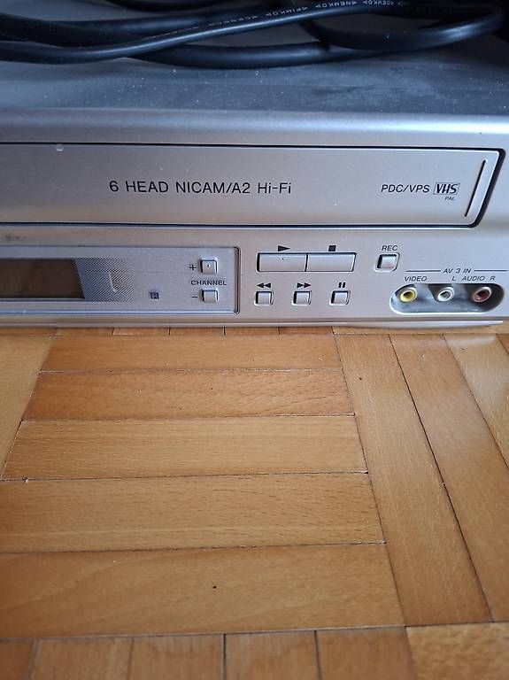 Sistemi audio & multimediali: DVD Player – Usato da Hausen AG venduto da Hardi2018 1