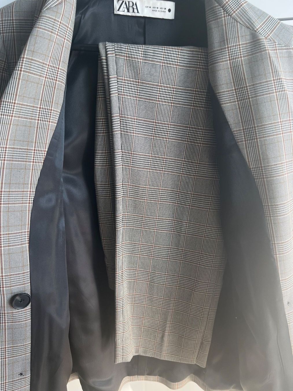 Zara Kleiderpakete: Zara Set (Blazer & Hose) Grösse M – Neu (gemäss Beschreibung) aus Männedorf von kajuar 2