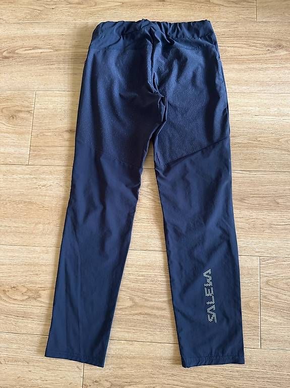 Salewa Pantaloni: Salewa Kinder Agner 4 Hose 140 – Usato da Frauenfeld venduto da meins-deins 1