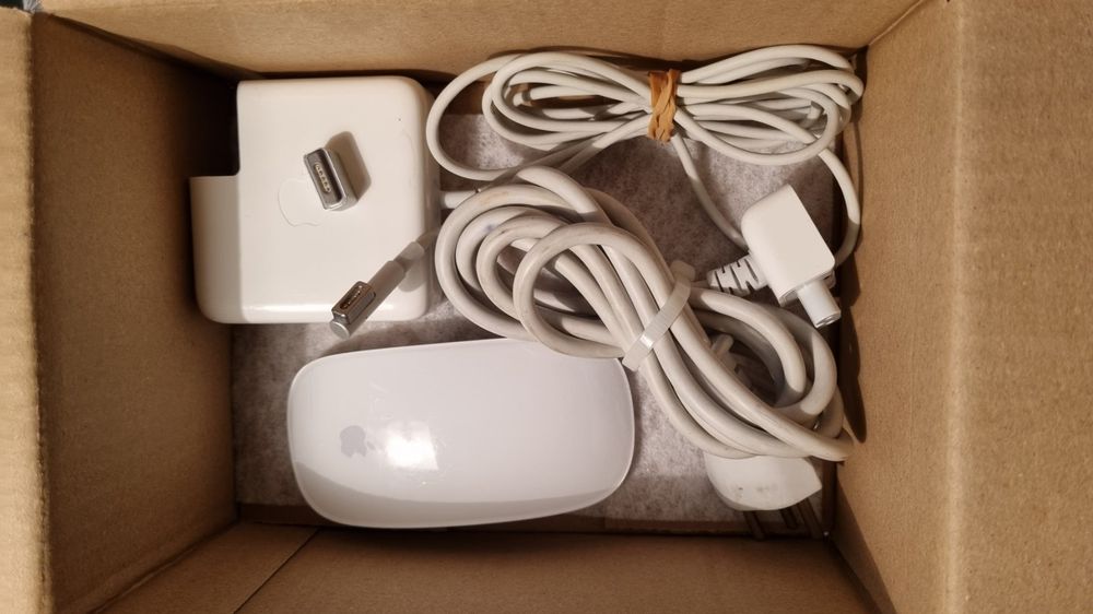 Apple Magic Mouse, Ladegerät und MagSafe 3 (Gebraucht) in Hausen AG für ...