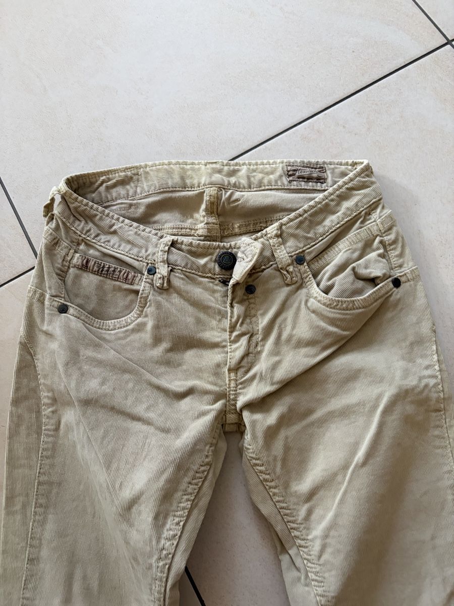 Herrlicher Pantaloni: Leichte Cordhose Herrlicher Gr. 25 – Usato da Glarus venduto da moab21 1