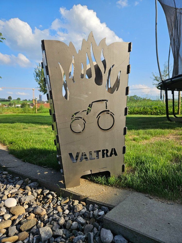 Valtra Trattori: Valtra ; Valmet ;Feuerschale;Traktor – Usato da Buttisholz venduto da Jost77 1
