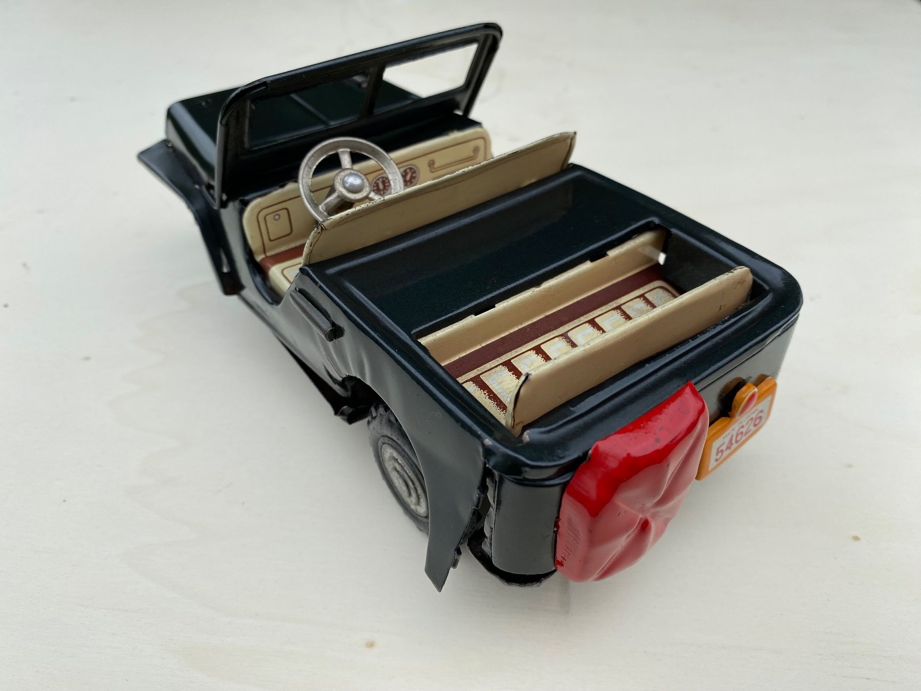 Giocattoli: alter Jeep aus Blech Made in Japan – Difettoso da Feldbach venduto da Olive1 8