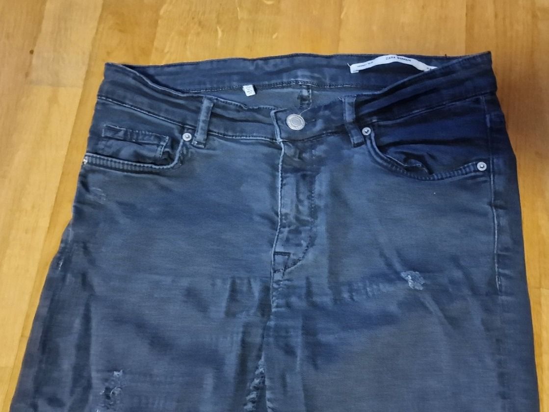 Zara Jeans: Zara Jeans - schwarz - Gr. 34 – Gebraucht aus Fällanden von zeno01 1