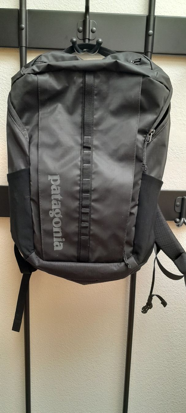 Patagonia Rucksäcke: Rucksack Patagonia schwarz – Gebraucht aus Zürich von Janeway85