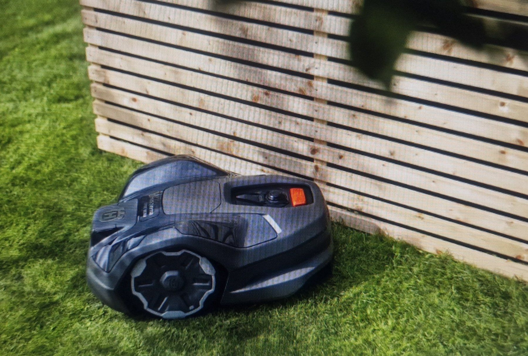 Husqvarna Tondeuses à gazon: Husqvarna 310 E Nera – Neuf avec emballage d'origine à Gais par grabeli01