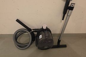 Aspirapolveri & Accessori: Philips Staubsauger PowerPro mit Hepafilter – Usato da Wettingen venduto da geronimo88