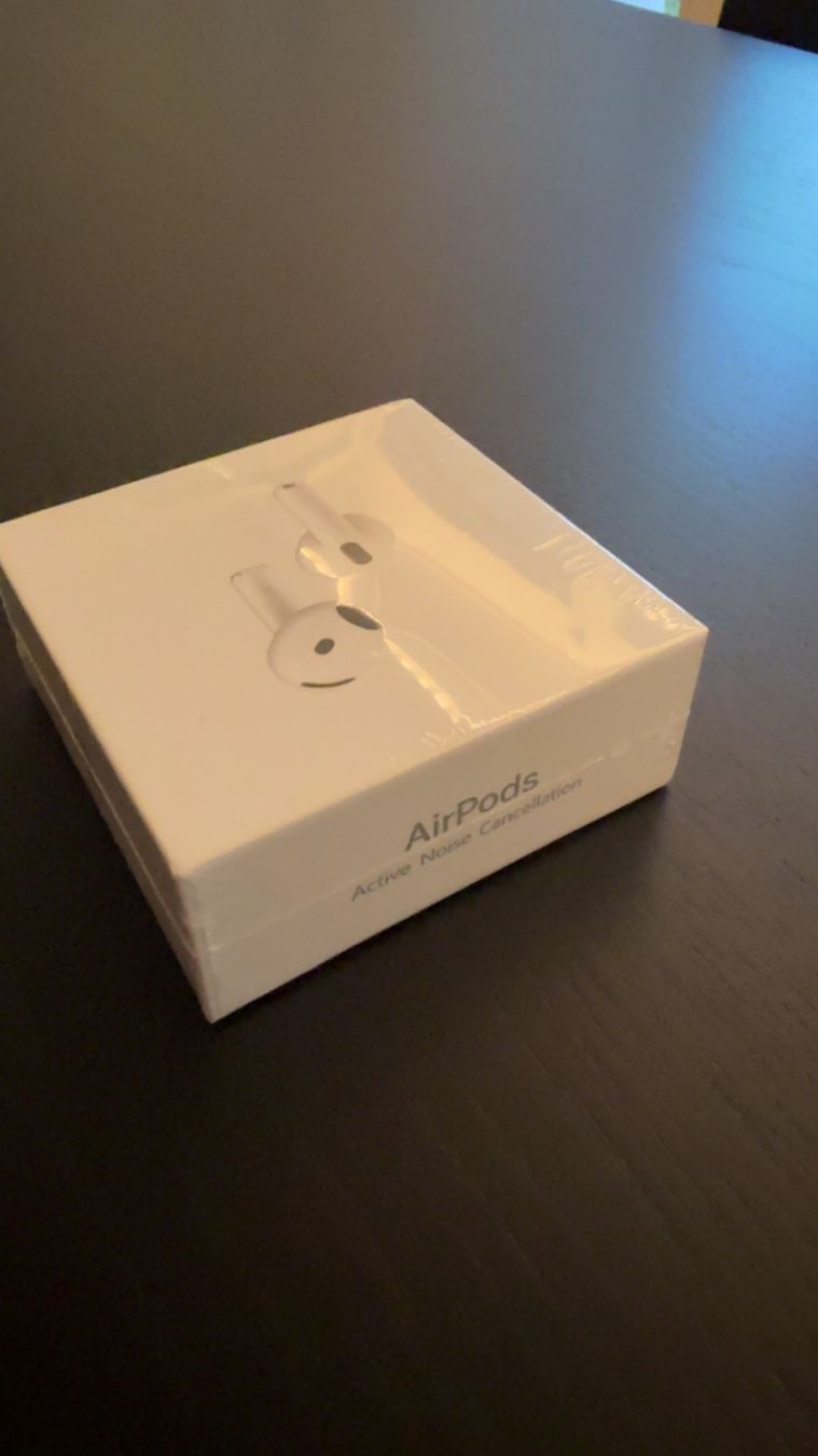 Apple Cuffie: Apple AirPods 4 ANC – Usato da Dietikon venduto da Welkins 2