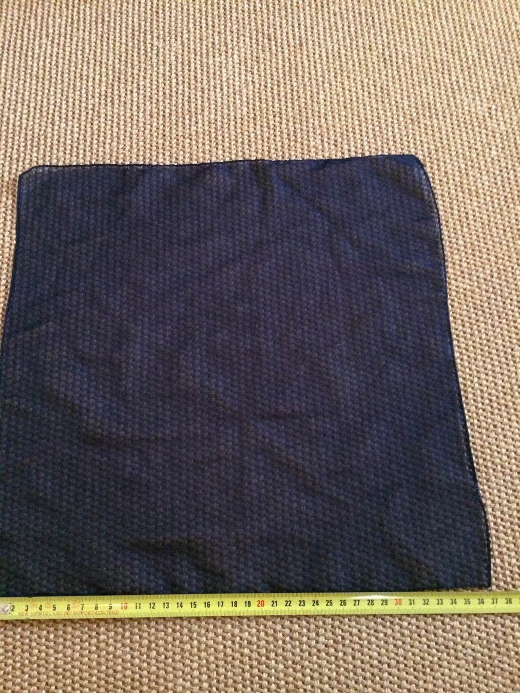 Foulards, Tücher & Schals: (Hals)TUCH 38 x 37 cm, dunkelblau – Neu (gemäss Beschreibung) aus Buchs AG von ReaNaTsch