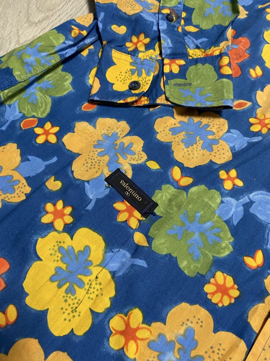 Valentino Blusen: Chemise Valentino taille 42 – Gebraucht aus Montreux von Perledor 1