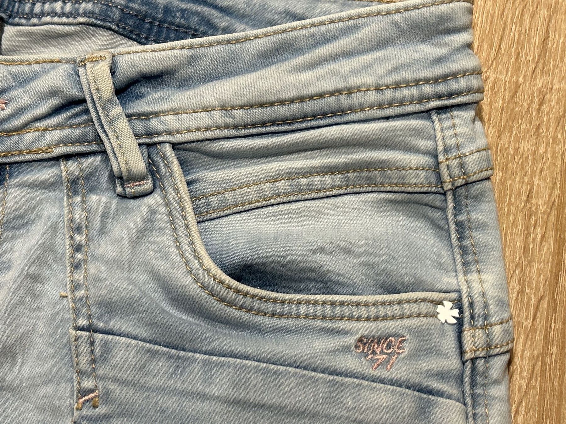 Jeans: Bermudas - Jeans von Malibu hellblau, Gr. 36 – Usato da Brunnen venduto da Nala2929 6