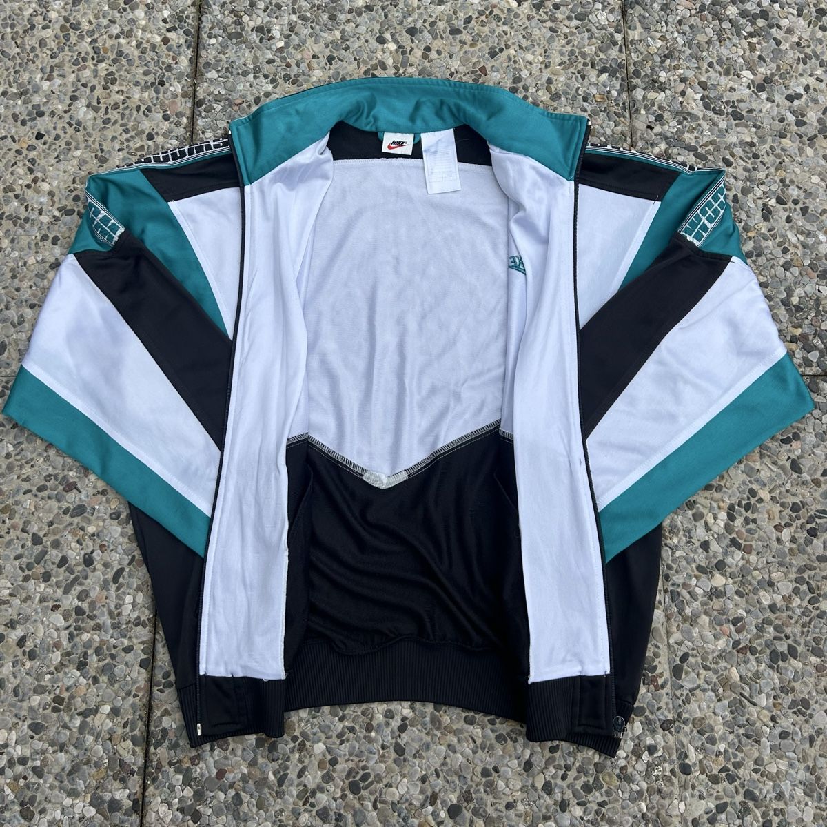 Nike Giacche: Vintage Nike Track Jacket – Usato da brent venduto da fksapes 2
