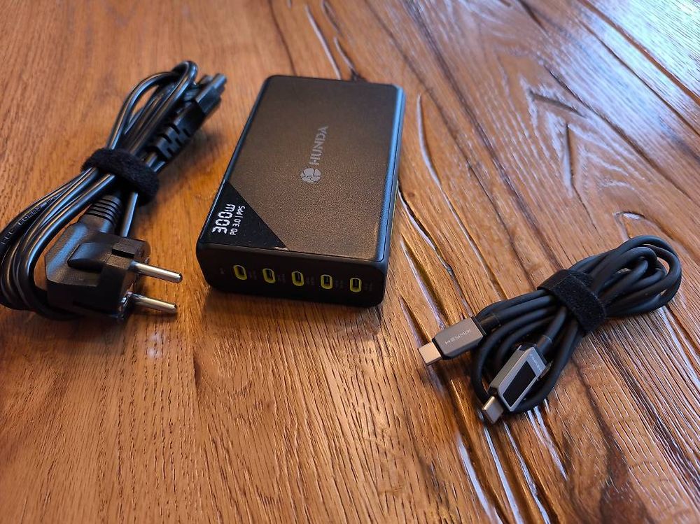 HUNDA Caricatore USB C,Total 300W Caricabatterie GaN Rapido 5 USB C Porte per Ma