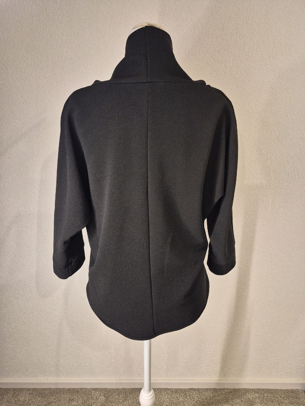 Tops: Elegantes Top, schwarz, Grösse M, Yendi – Neu (gemäss Beschreibung) aus La Neuveville von Vestiaire_2011 3