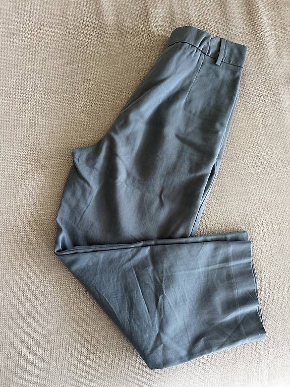 Bugatti Pantaloni: Bugatti Stoffhose 34/36 – Nuovo (secondo la descrizione) da Sins venduto da bit_rg7j