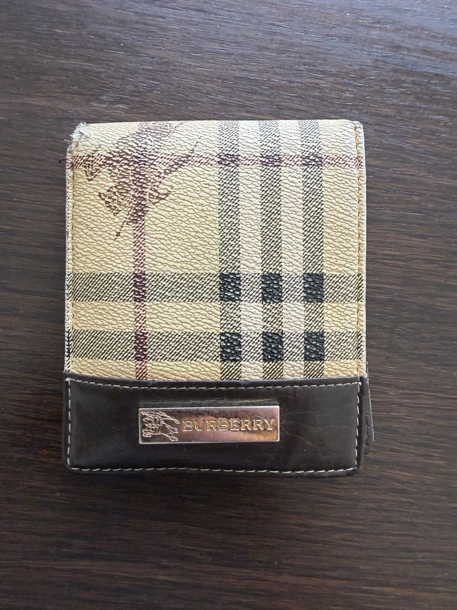 Burberry Portafogli: Burberry Wallet - Iconic Design, – Usato da Basel venduto da mar_gx88