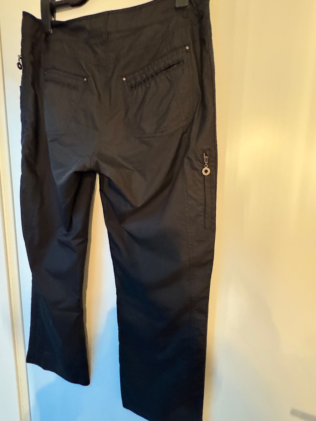 Pantaloni: Golf - Freizeithosen VALIENTE - Damen - Grösse 42 – Usato da Gurmels venduto da topsommer 2
