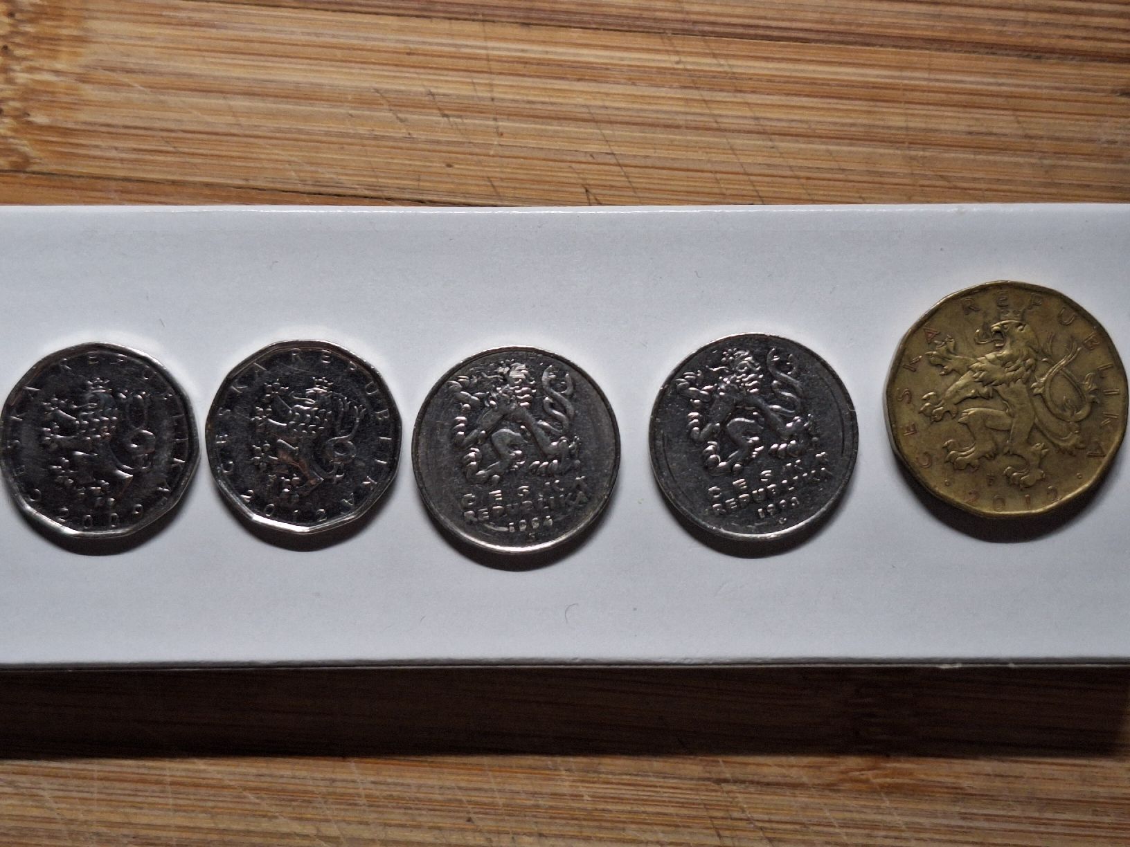Tutti le monete: 34 Kc (Ceska Republika) – Usato da Riva San Vitale venduto da P.butti 1