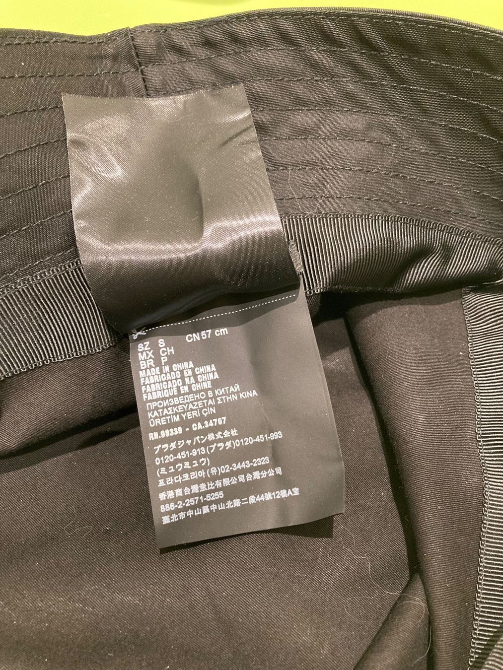 Prada Copricapi, berretti & cappellini: Prada cappello 57/58 new . S/  nuovo, new – Nuovo e nell'imballaggio originale da Paradiso venduto da Kayakara 4