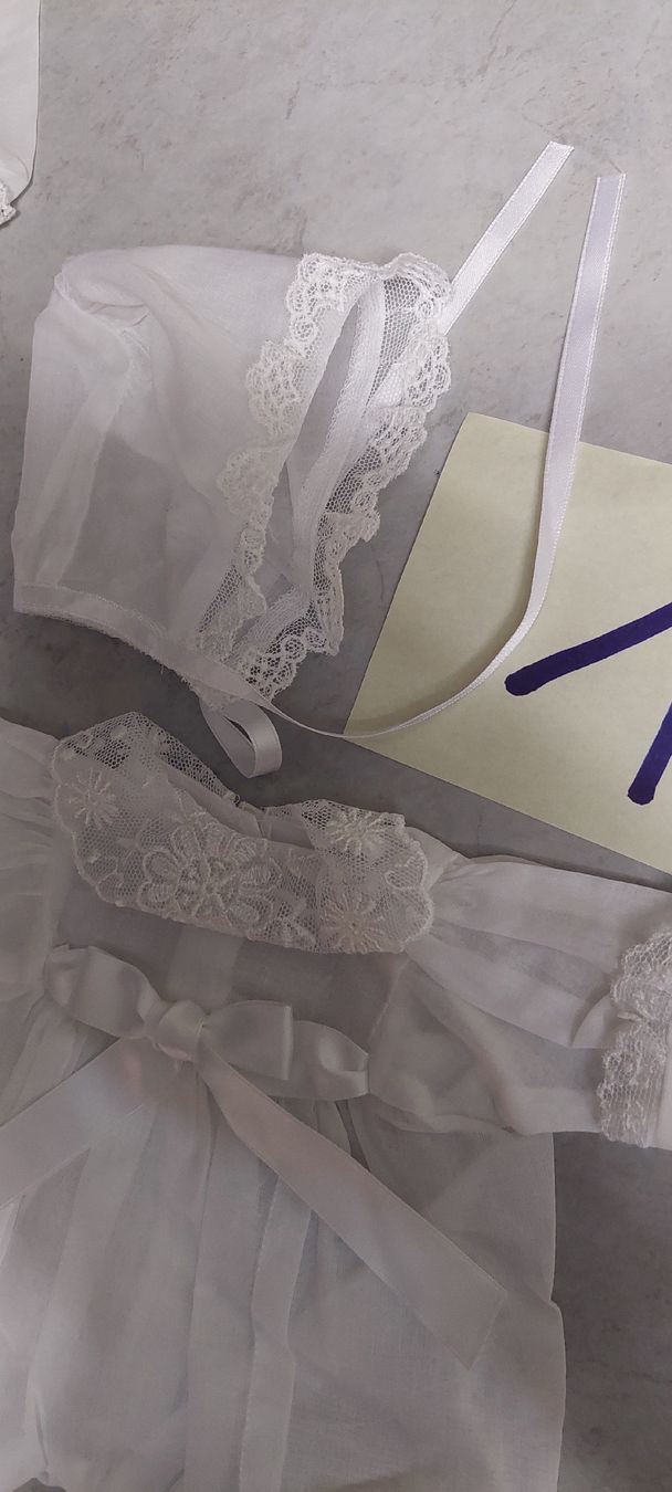 Bambole: neues ungebrauchtes Puppenkleid mit Käppli – Nuovo (secondo la descrizione) da Muri AG venduto da nindo1 7
