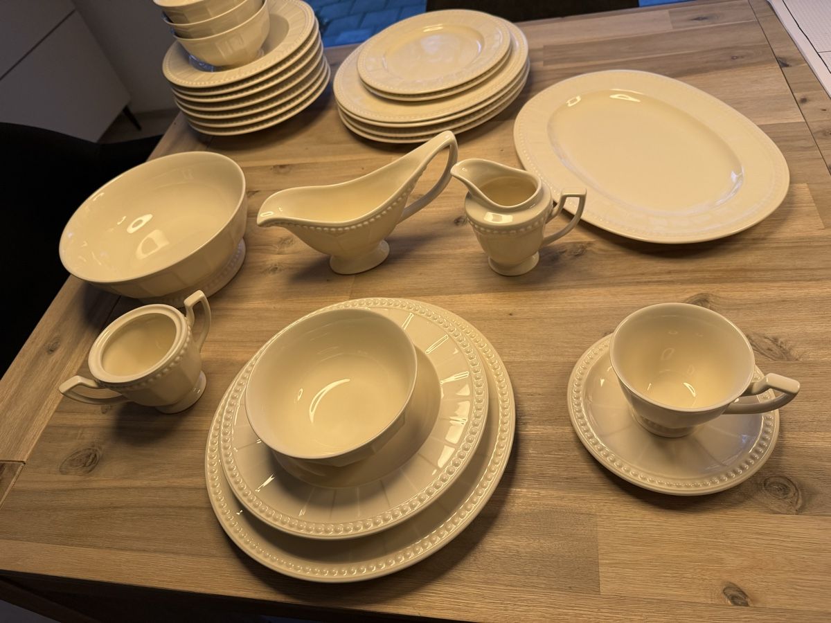 Geschirrsets: Elegantes Speisegeschirr Set, creme – Neu (gemäss Beschreibung) aus Däniken SO von SC.pay 2