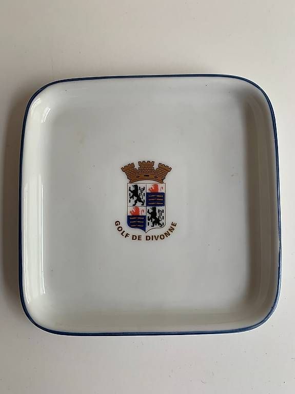 Aschenbecher: Cendrier en porcelaine "Golf de Divonne" – Gebraucht aus Genève von Johnny345