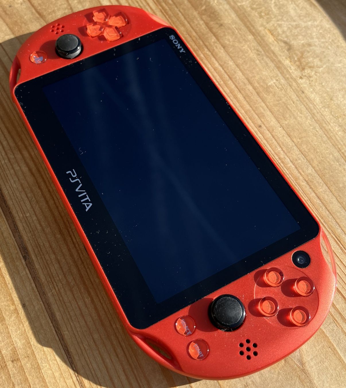 Sony Konsolen: Sony PlayStation PS Vita 2000 Metallic Red – Gebraucht aus Dornach von Deco89 4
