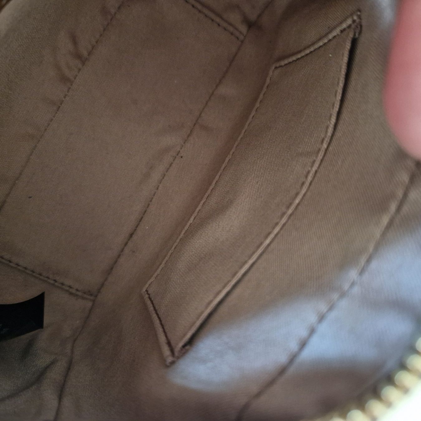 Hugo Boss Borse da donna: Sac Hugo Boss bandoulière – Nuovo (secondo la descrizione) da Onex venduto da AF. 6