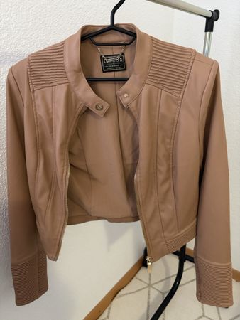 Damenjacke Guess Kunstleder beige neuwertiger Zustand xs