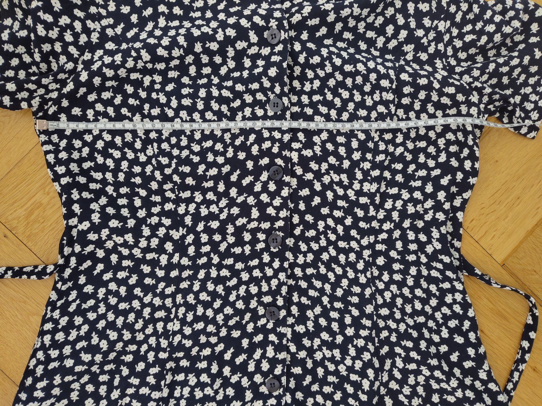 Vestiti: Kleid – Usato da Bern venduto da Linii 6
