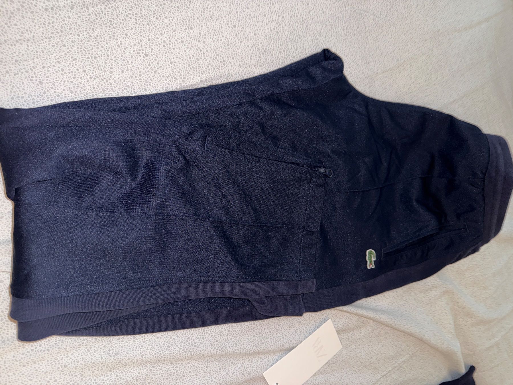 Lacoste Hosen: Lacoste Sporthose dunkelblau Gr. M – Gebraucht aus Oberwil BL von Zenga60 1