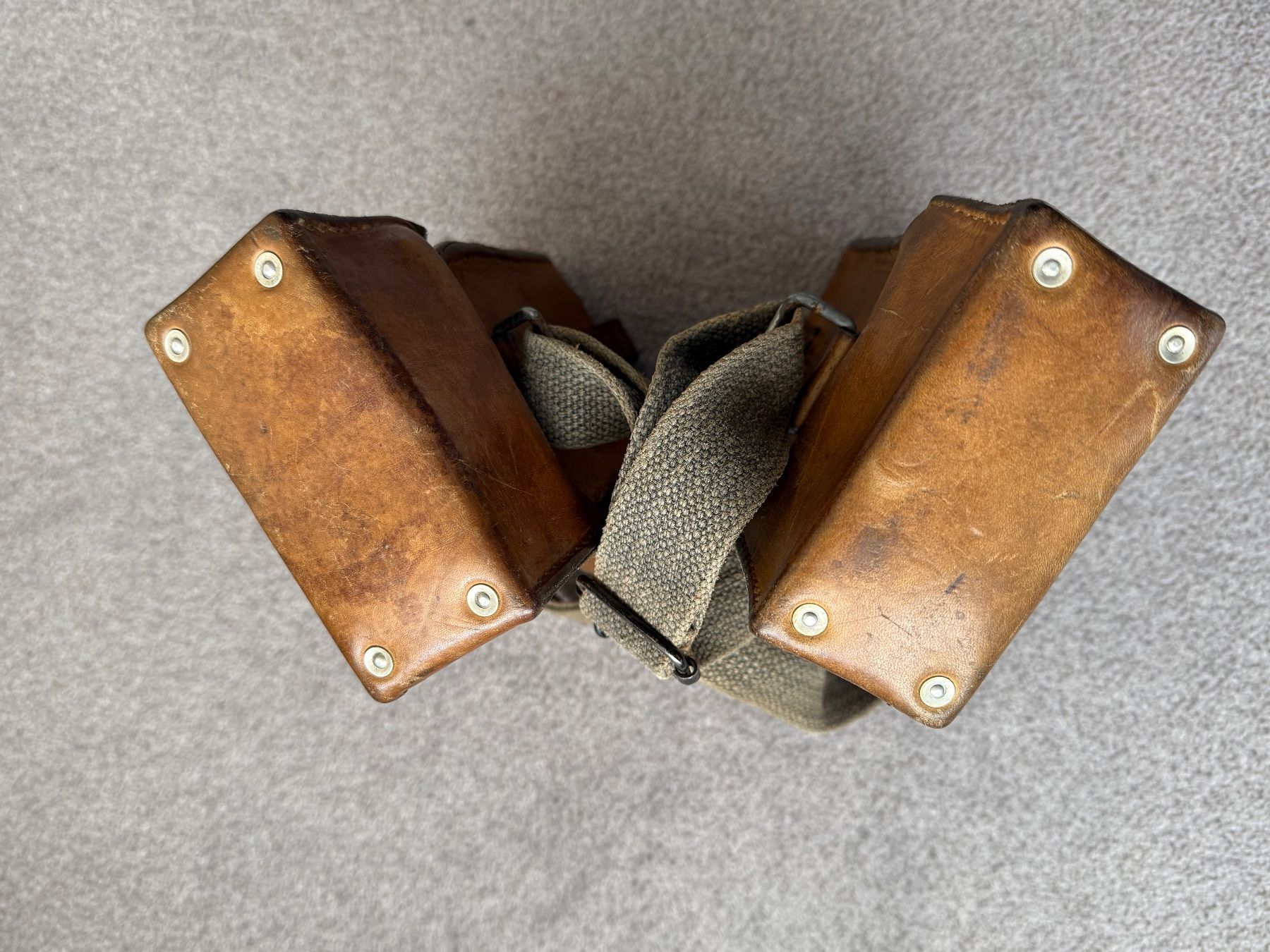 Schweizer Armee Uniformi: Magazintasche MP43 SUOMI - Schweizer Armee - 1945 – Usato da Brütten venduto da Hst1 7