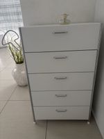 Kommode weiss mit Kleiderbügel 5 Schubladen guter Zustand