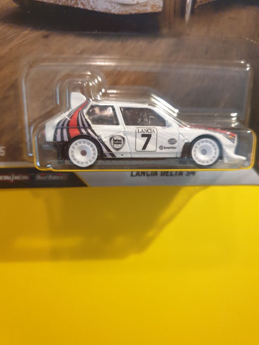 Hot Wheels Modellini d'auto: Hot Wheels LANCIA DELTA S4 – Nuovo e nell'imballaggio originale da Oftringen venduto da Rotor 4