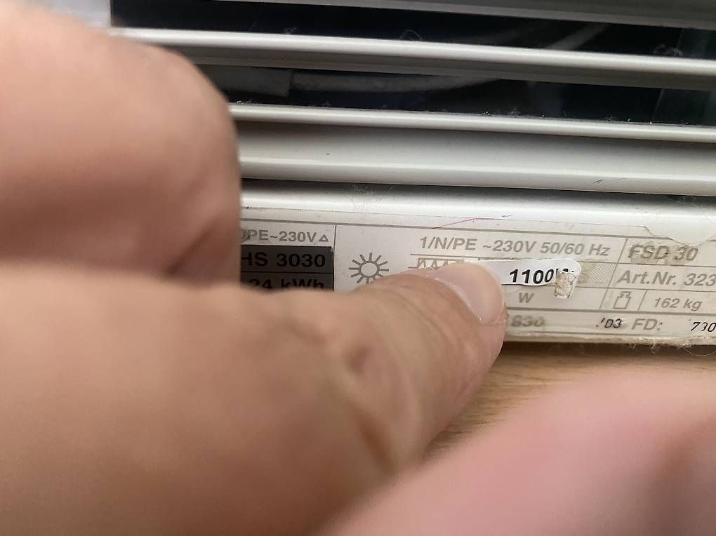 Radiatori: Neuwertiger Elektrospeicherofen – Nuovo (secondo la descrizione) da Horgen venduto da Amo231 3