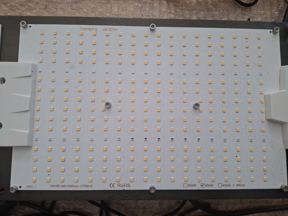 Lampade: Grow Lampen 3x240W, 1x60W – Usato da Wittenbach venduto da and_9f2c 7