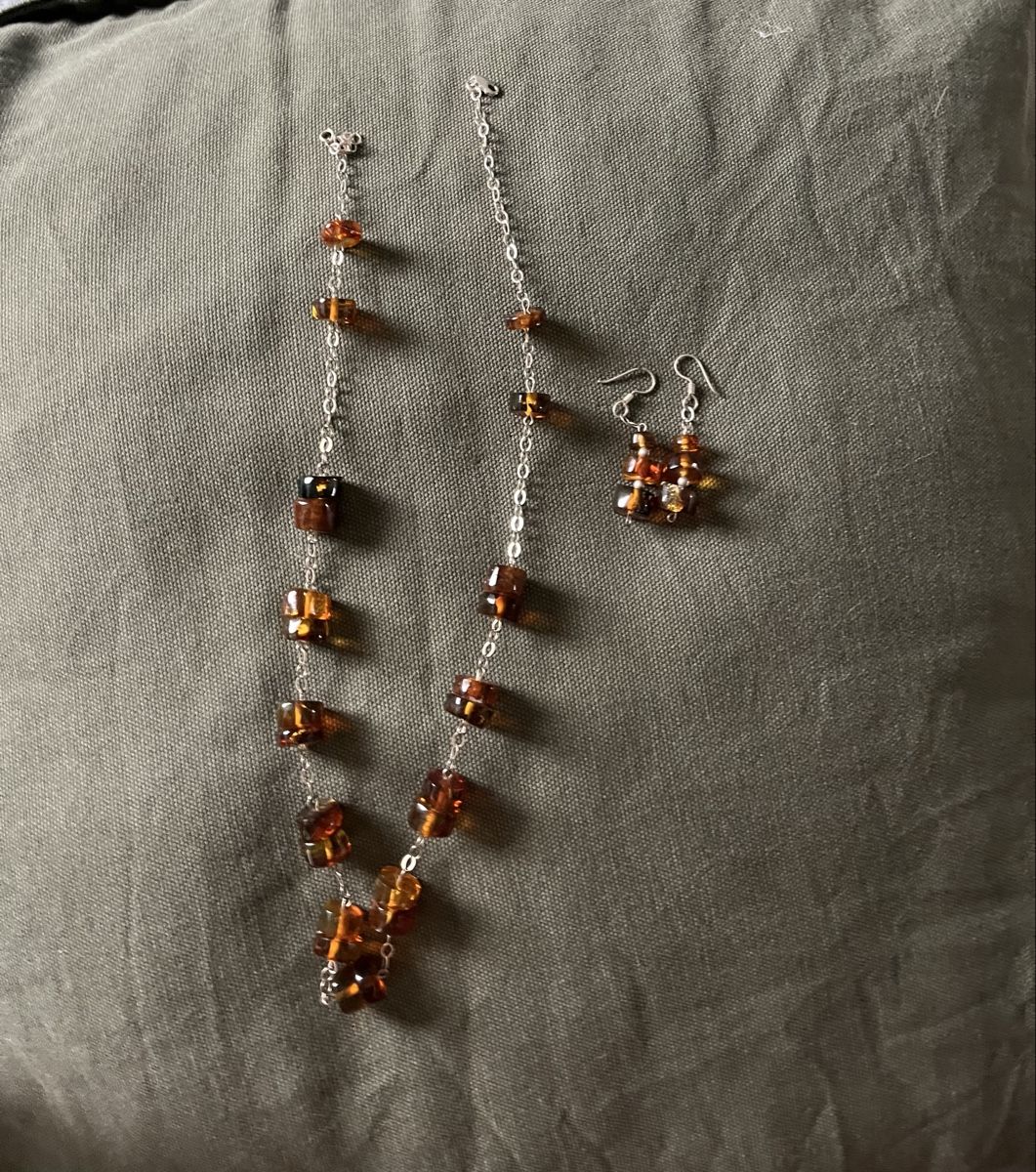 Ketten: Modeschmuck Set, Halskette und Ohrringe – Gebraucht aus Thalheim von karmabis_