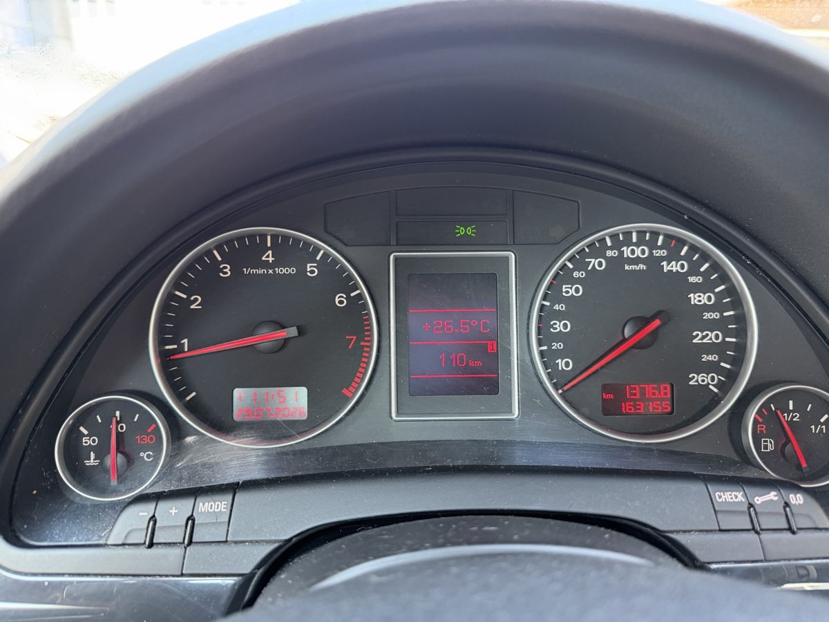 Audi Autos: Audi A4 2.0  – D'occasion à Denges par nrr_mkx8 5