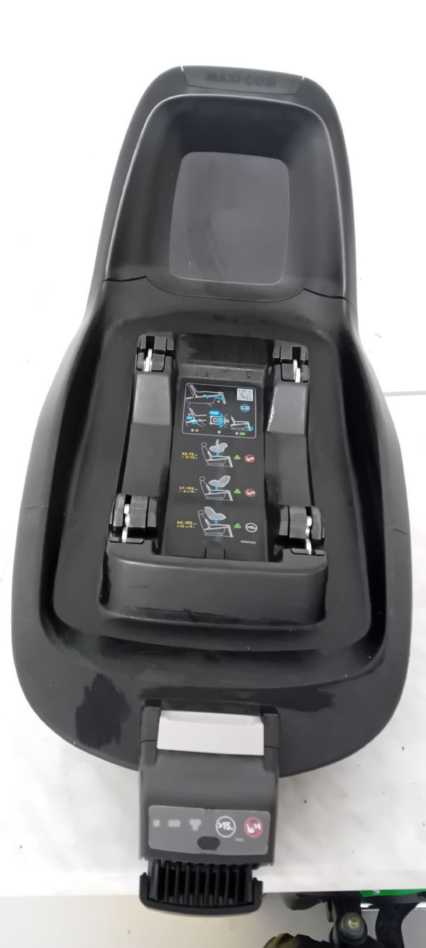 Maxi-Cosi Auto-Kindersitze: Maxi Cosi, 2 way fix, isofix für Auto – Gebraucht aus Berikon von Marilyn