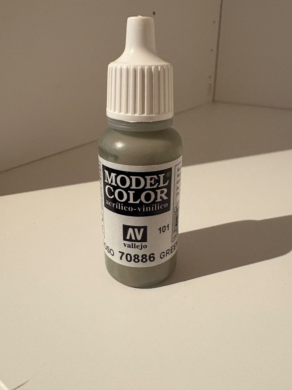 Modellbausätze & Standmodelle: VALLEJO MODEL COLOR 70886 GREEN GREY – Gebraucht aus MÜHLEDORF/SO von tru_wsv8