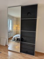 Ikea Pax Schrank mit Spiegelschiebetüren 