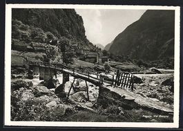 Cevio, Reseto, Holzbrücke im Bavonatal