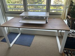 Schnäppchen! Bürotisch weiss und Holz mit Bildschirm-Aufsatz