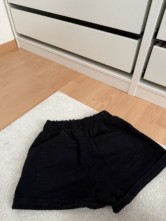 Damen Shorts schwarz Grösse M