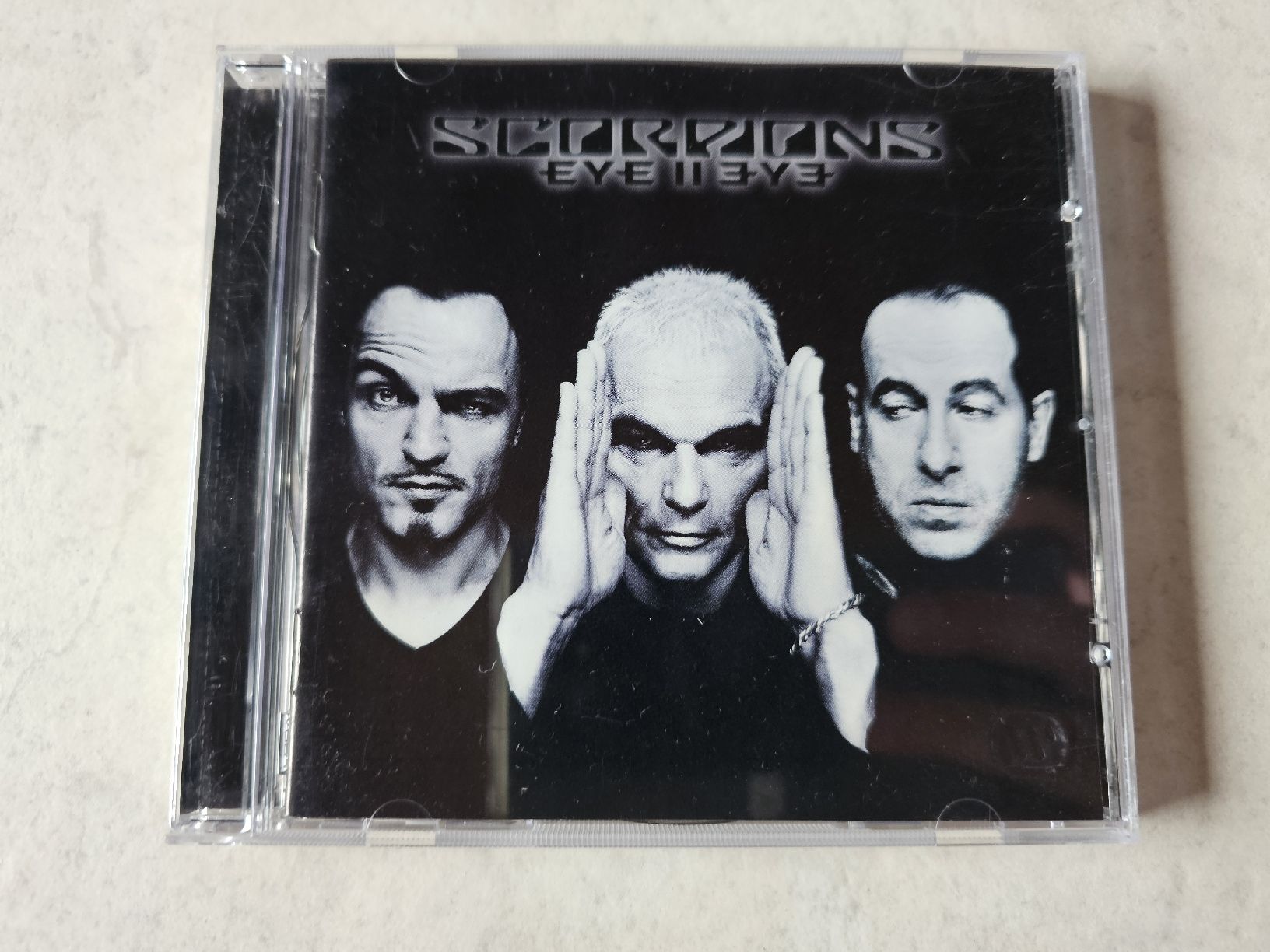 CD: Scorpions  -  Eye ll Eye – Usato da Schneisingen venduto da backstore24