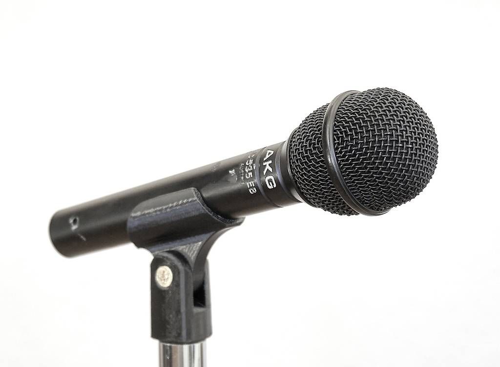Akg Microfoni: AKG C535EB Custom Kondensator-Mikrofon - mit Video!!! – Nuovo (secondo la descrizione) da Aarau venduto da Bigbenmusic