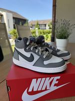 NIKE COURT BOROUGH Kinder Schuhe 36,5