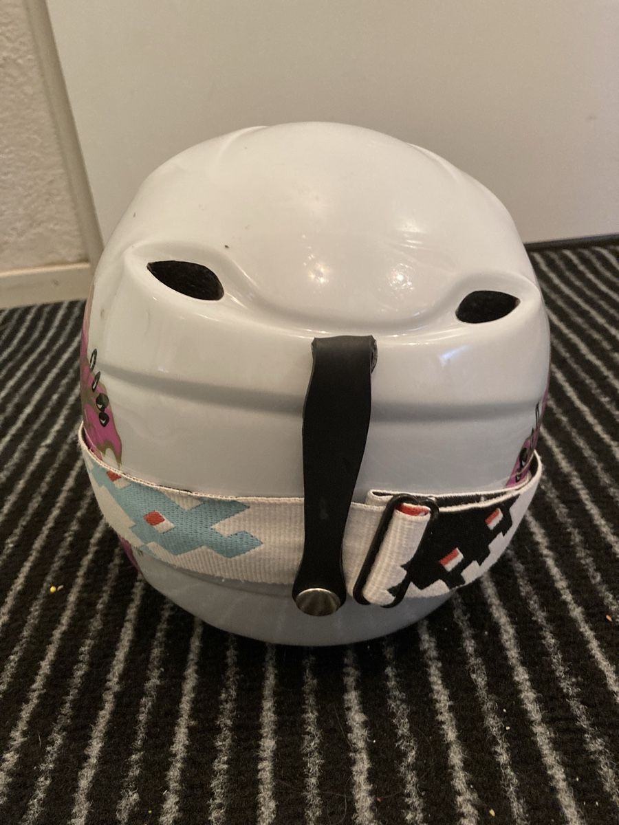 Helme: Kinderskihelm Cygnus mit Uvex Brille – Gebraucht aus Nänikon von Monschgal 2