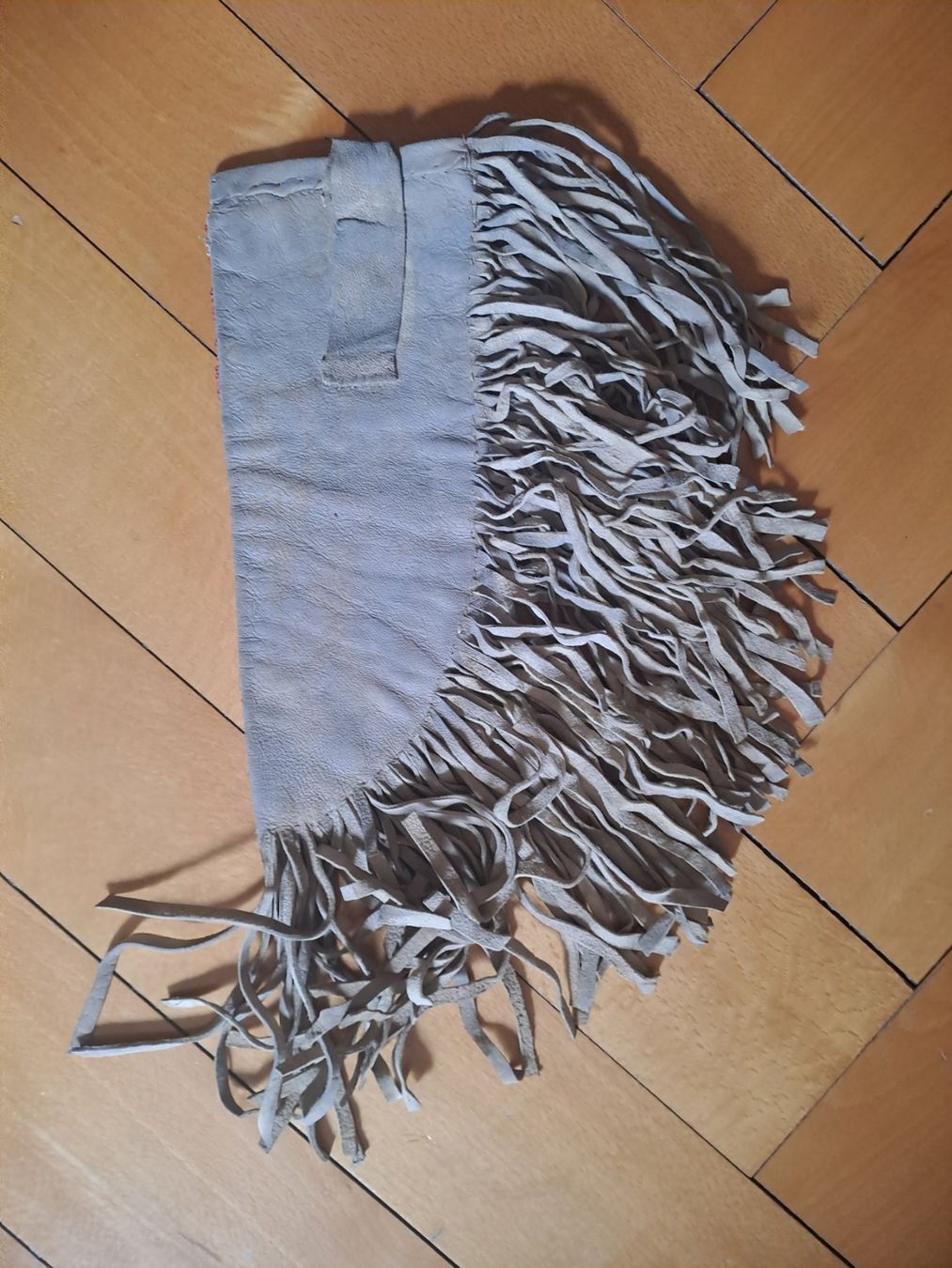Perle (finte): ETUI DE COUTEAU EN PERLES SIOUX – Usato da LAUSANNE venduto da KWEW 1