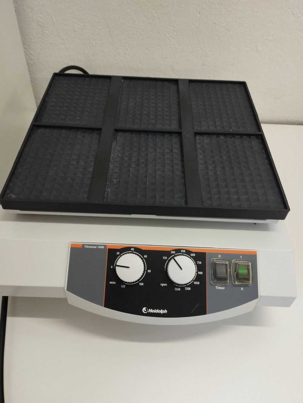 Accessori da laboratorio: Heidolph Titramax 1000 Shaker – Usato da Niederdorf venduto da LeptonAG_Labor 4